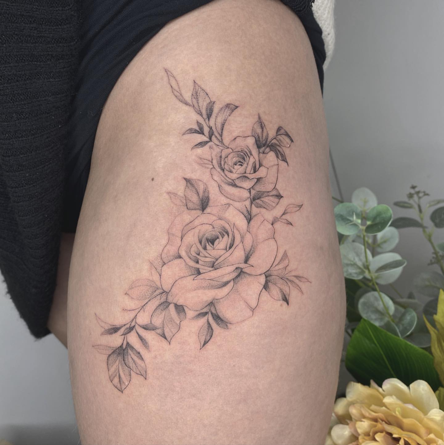 Rose Thigh Tattoo Ideas 30
