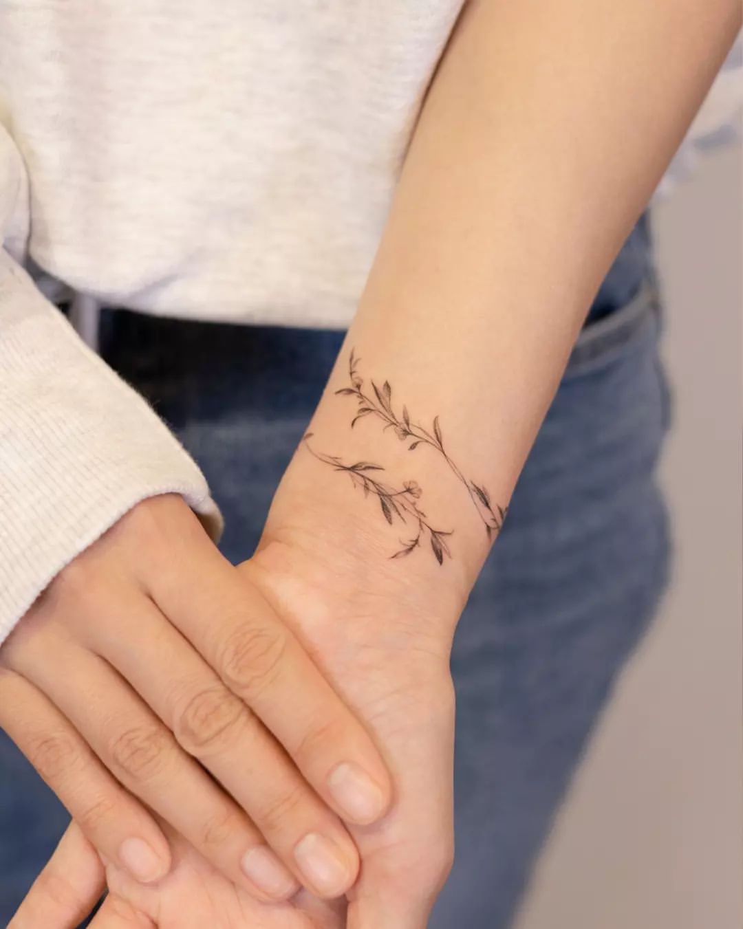 Armband Tattoo Ideas 25