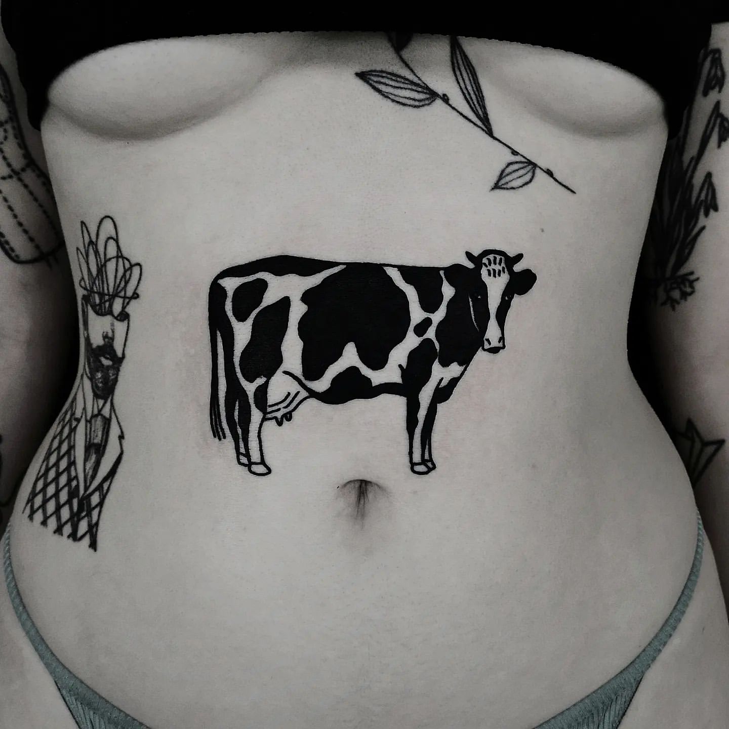 Stomach Tattoos for Women 16