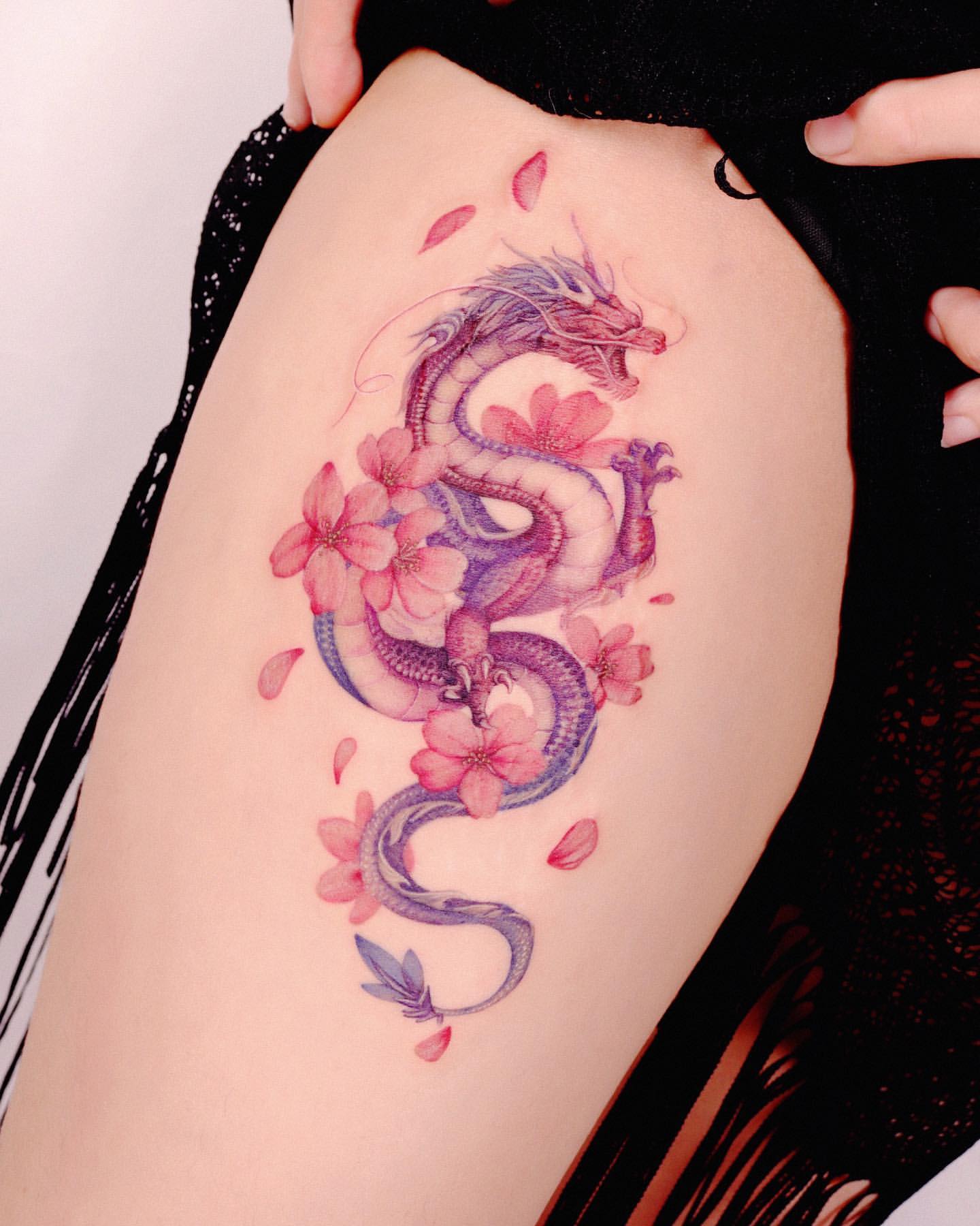 Spine Tattoos for Women 45