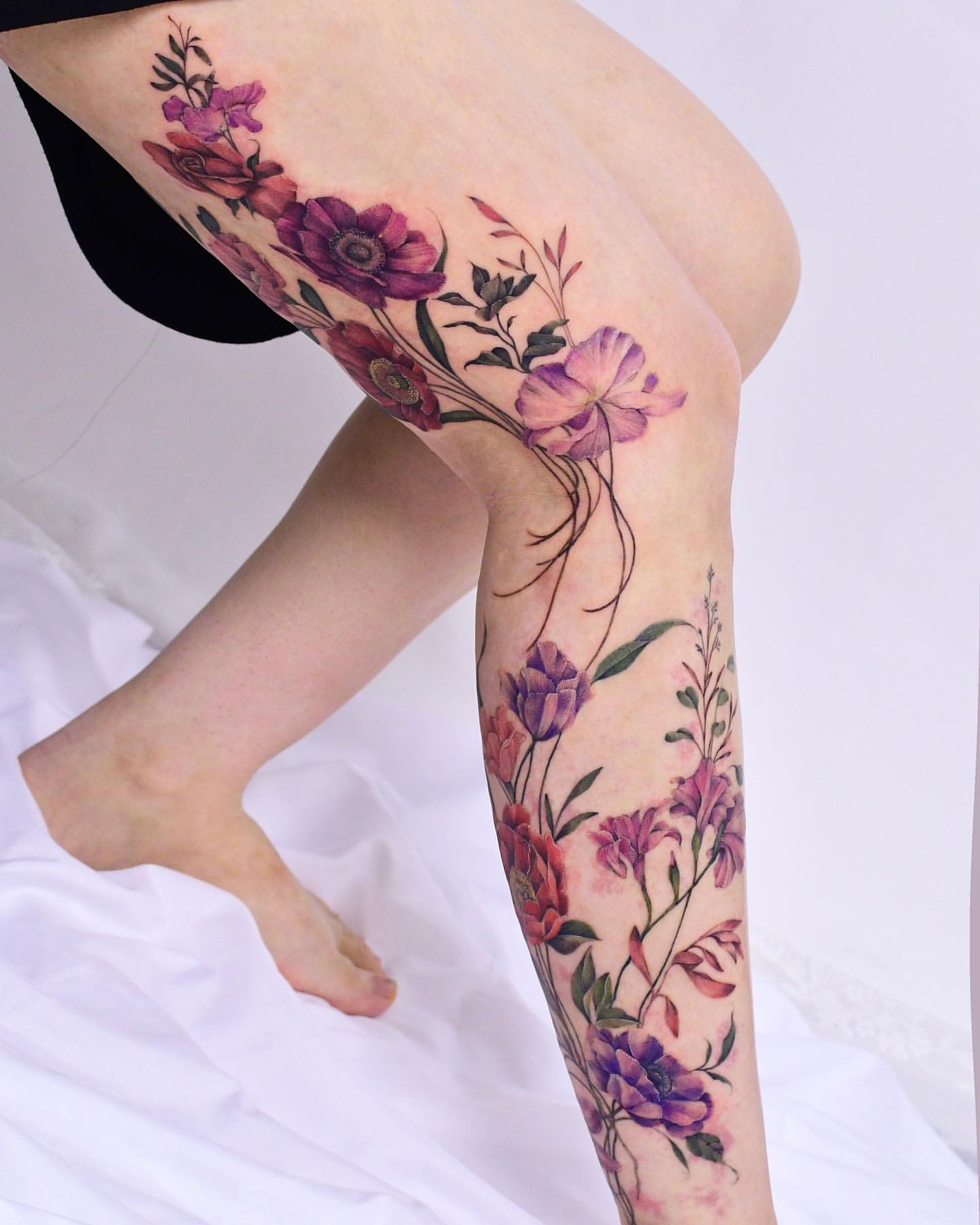 Knee Tattoo Ideas 8