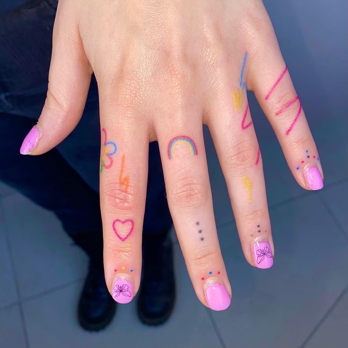 Finger Tattoos for Women 5