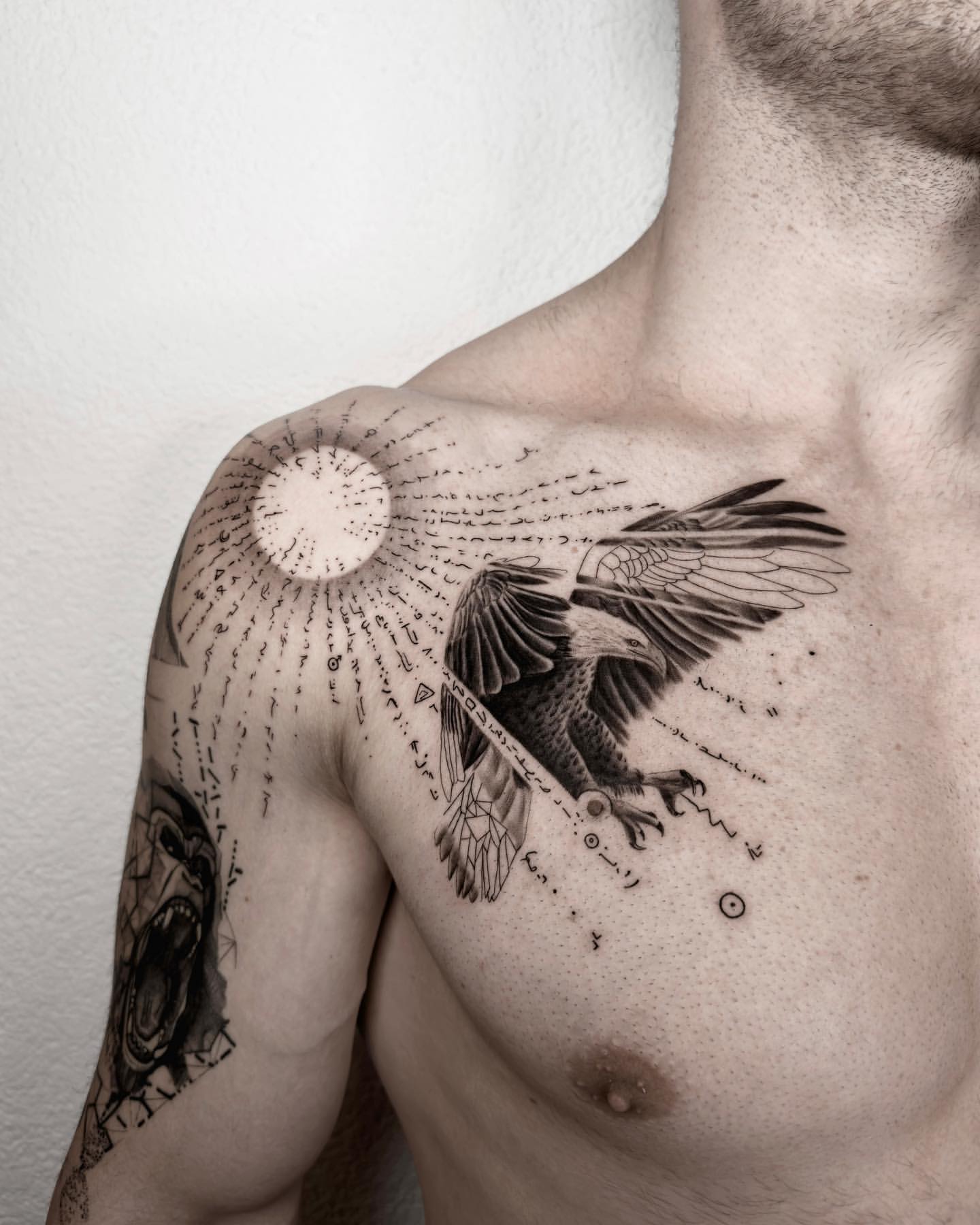 Shoulder Tattoos for Men 25