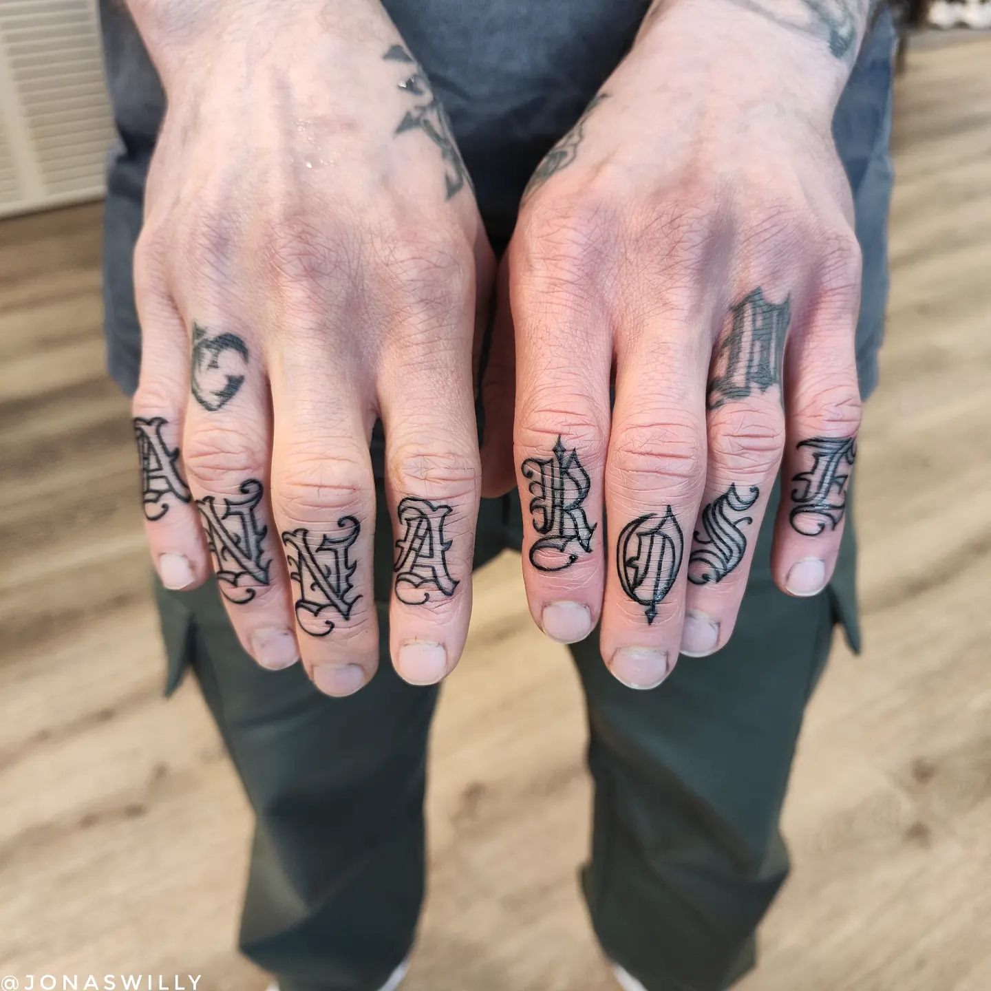 Knuckle Tattoo Ideas 24