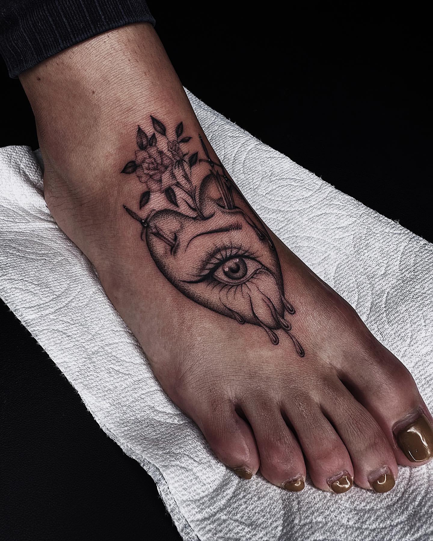 Foot Tattoo Ideas 32