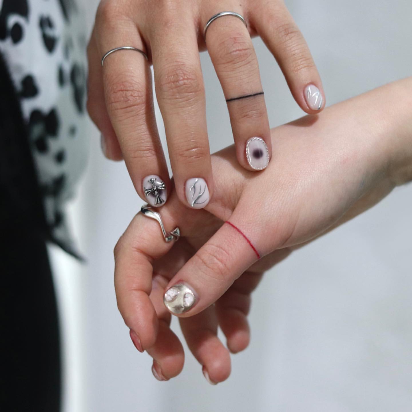 Ring Finger Tattoo Ideas 29