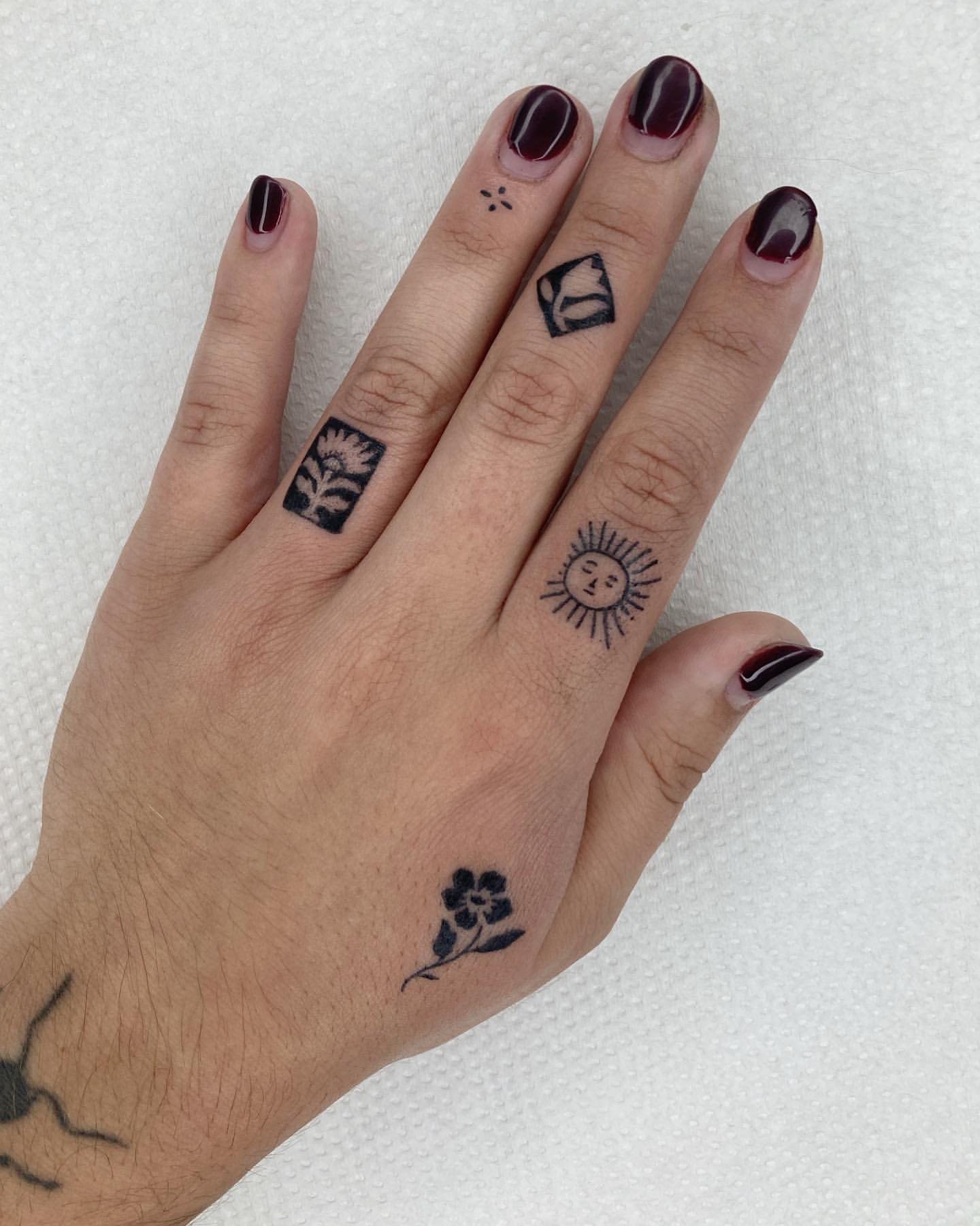 Finger Tattoos for Women 20