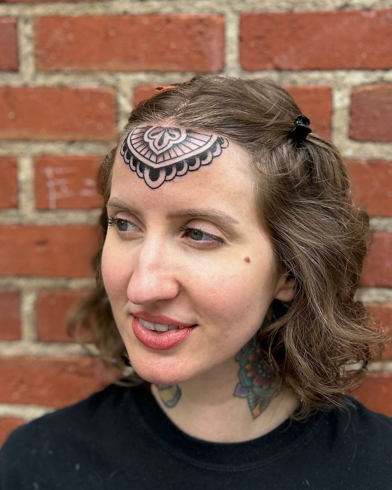 33 Stunning & Creative Face Tattoos for Women in 2024