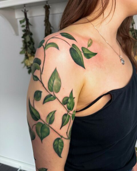 33 Captivating Half Sleeve Tattoos for Women in 2024