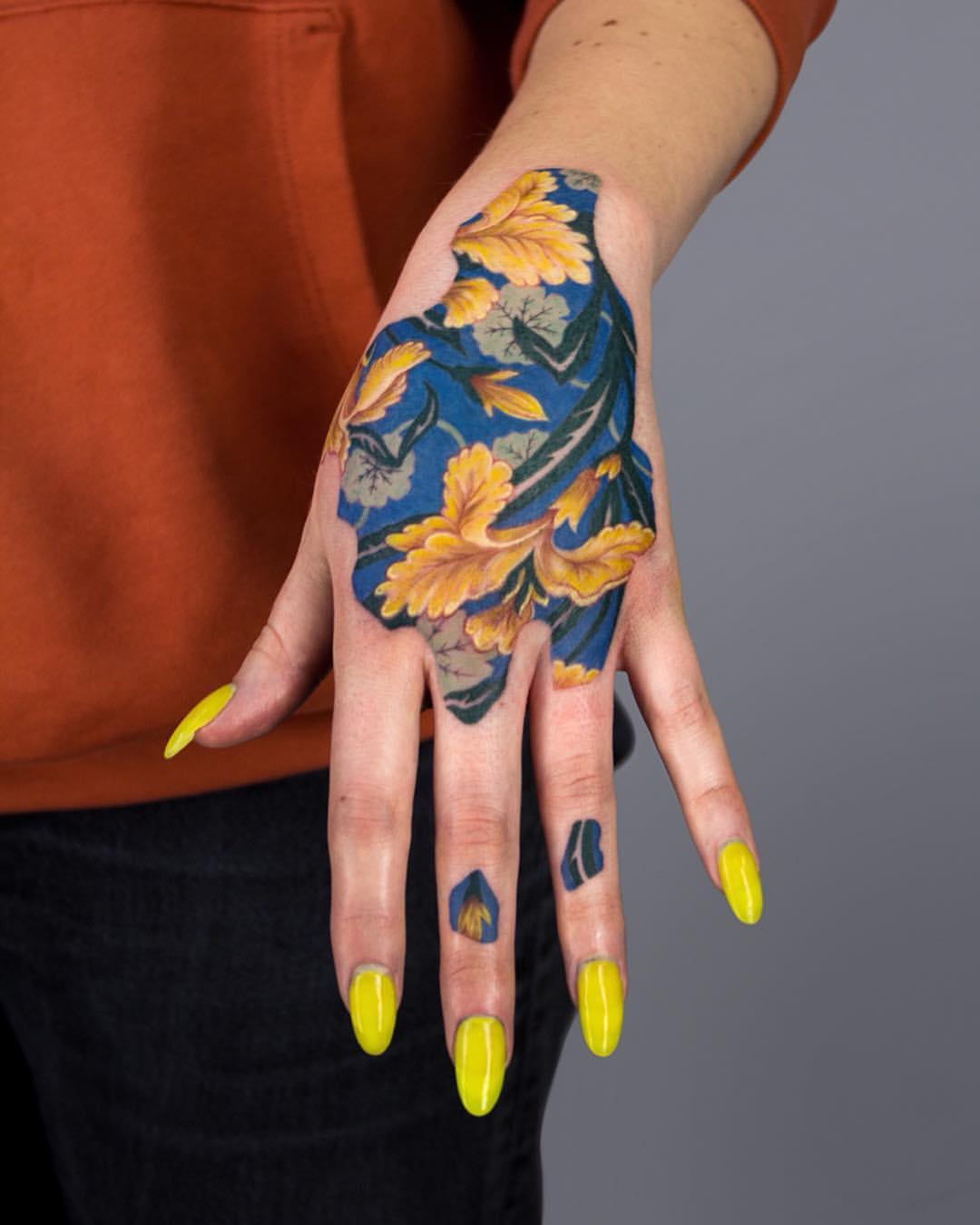 Finger Tattoos for Women 50