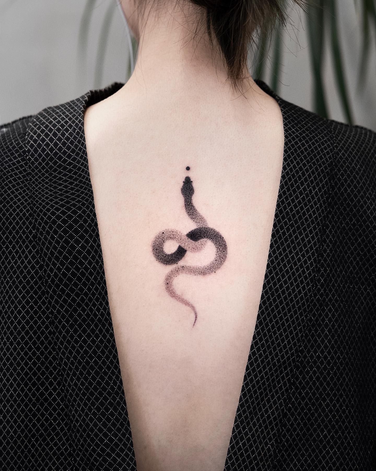 Spine Tattoos for Women 7
