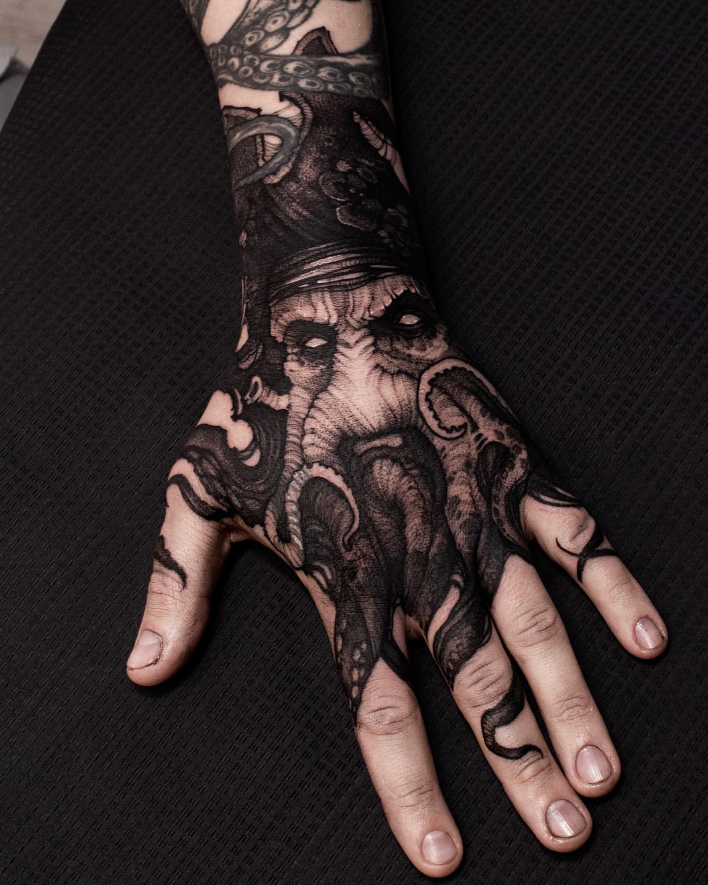 Hand Tattoos for Men 9