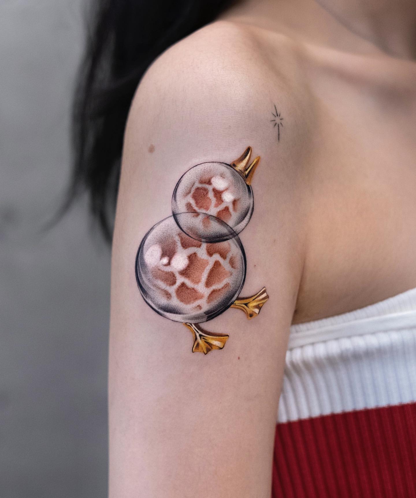 Shoulder Tattoos for Women 7