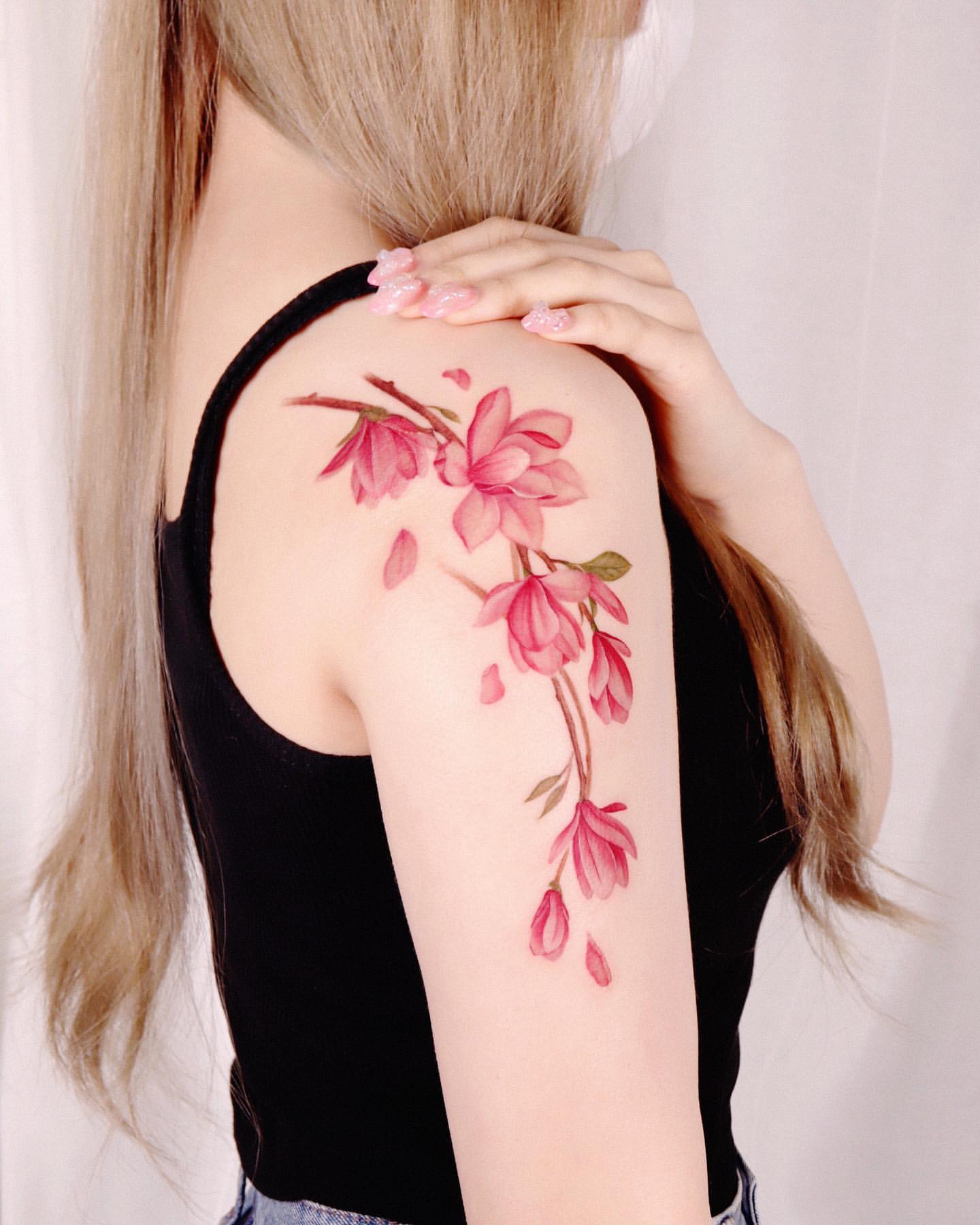 Shoulder Tattoos for Women 20