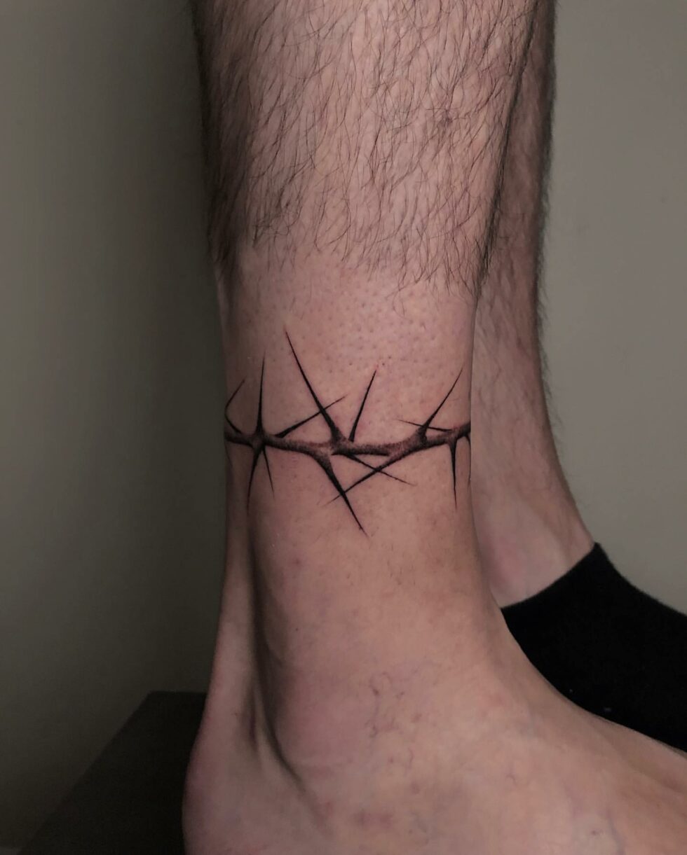 32 Captivating Ankle Tattoos for Men in 2023