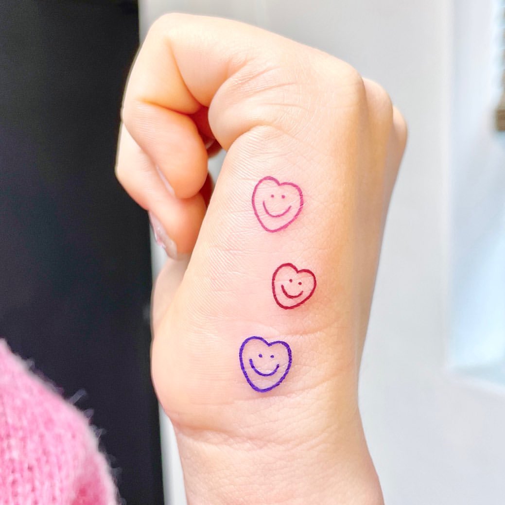 Hand Tattoos for Women 15