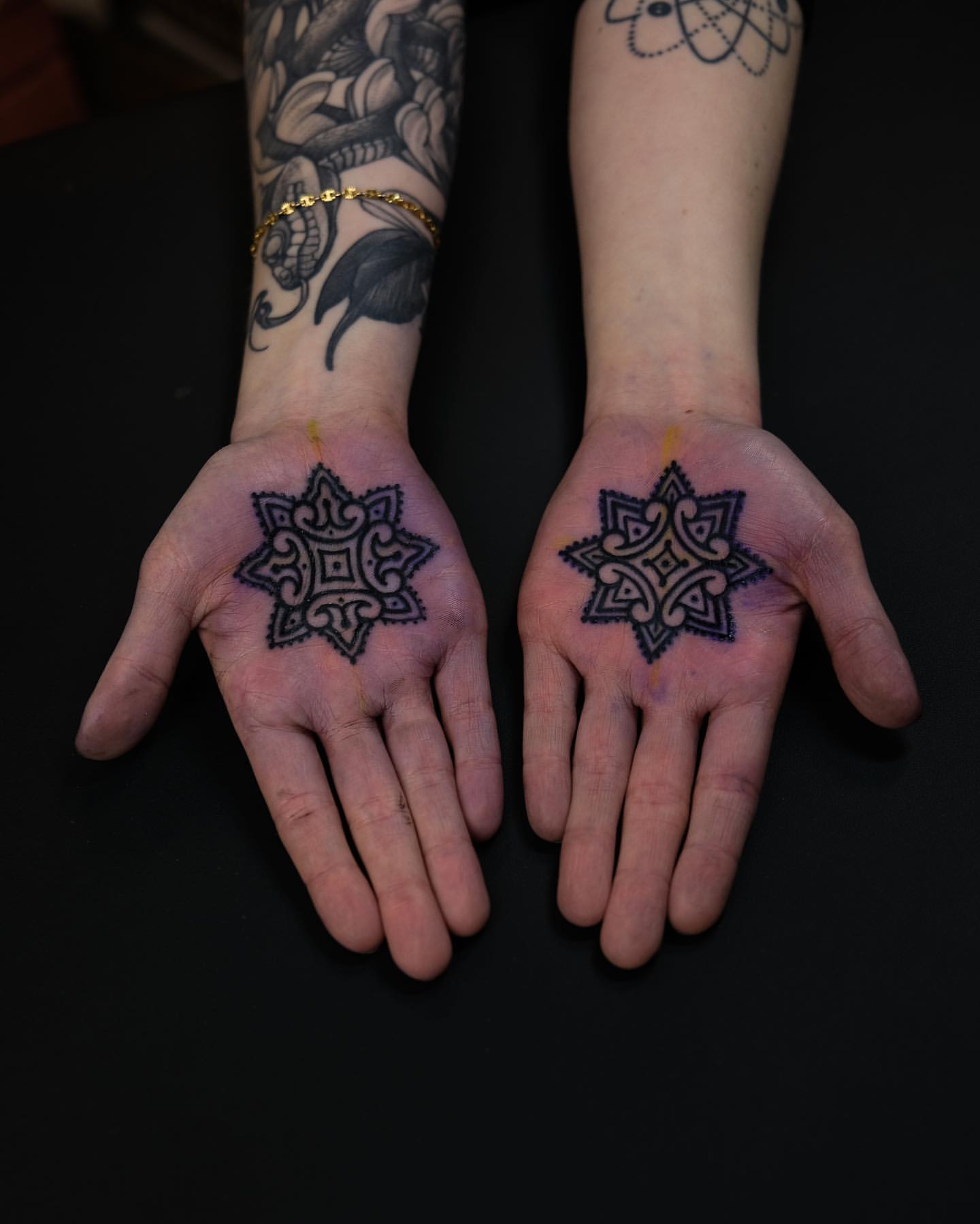 Hand Tattoos for Women 25