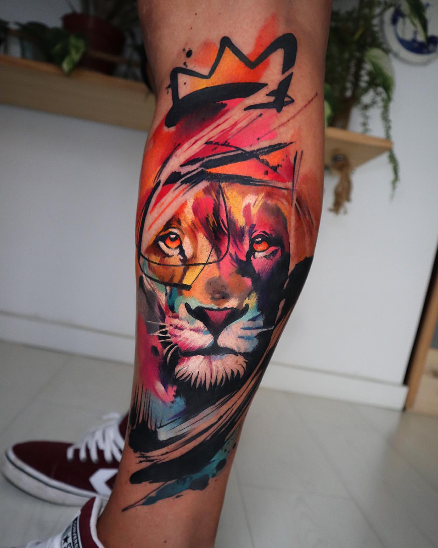 Lion crown tattoo | Tattoos, Leg tattoos, Crown tattoo