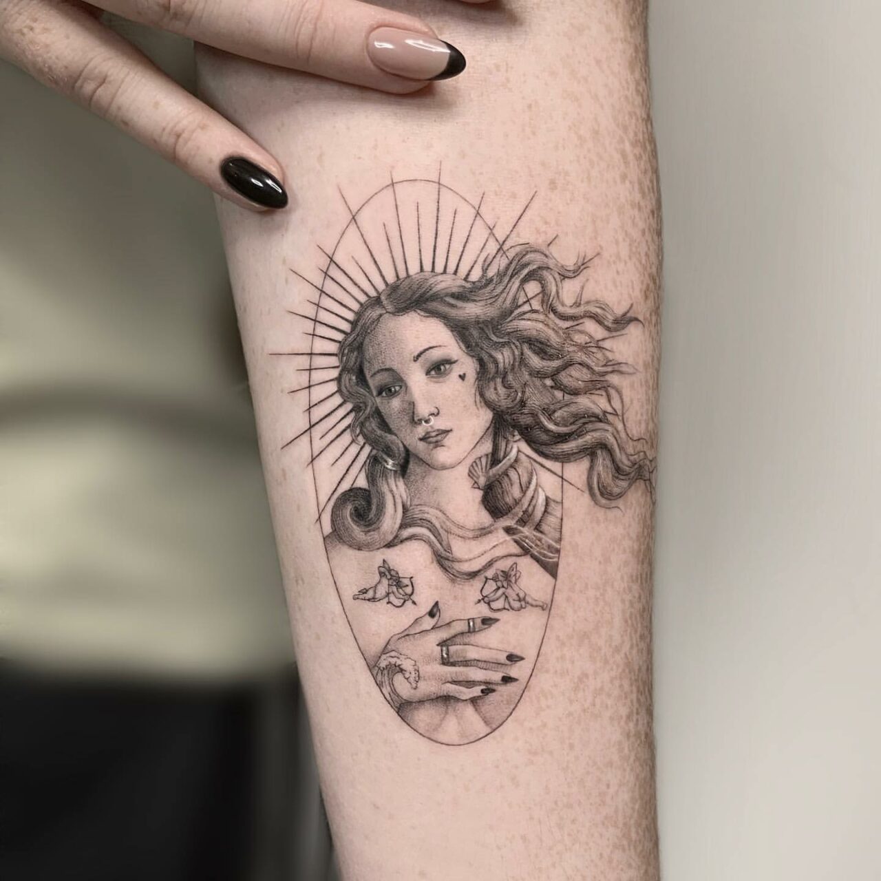 33 Enchanting Aphrodite Tattoo Ideas in 2024