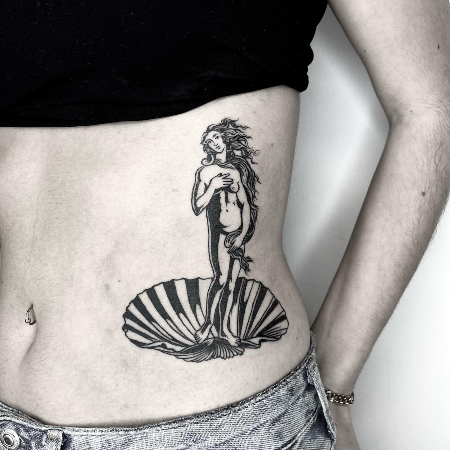 Tattoo uploaded by Yannis Steiakakis • Venus tattoo #tattoo #ancientgreek  #SculptureTattoo #sculpture #lines #ancient #venus #aphrodite #busto  #bustotattoo #minimal #minimaltattoo #minimalistic #art #tattooart #arte  #greece #bishoprotary #stattoo ...