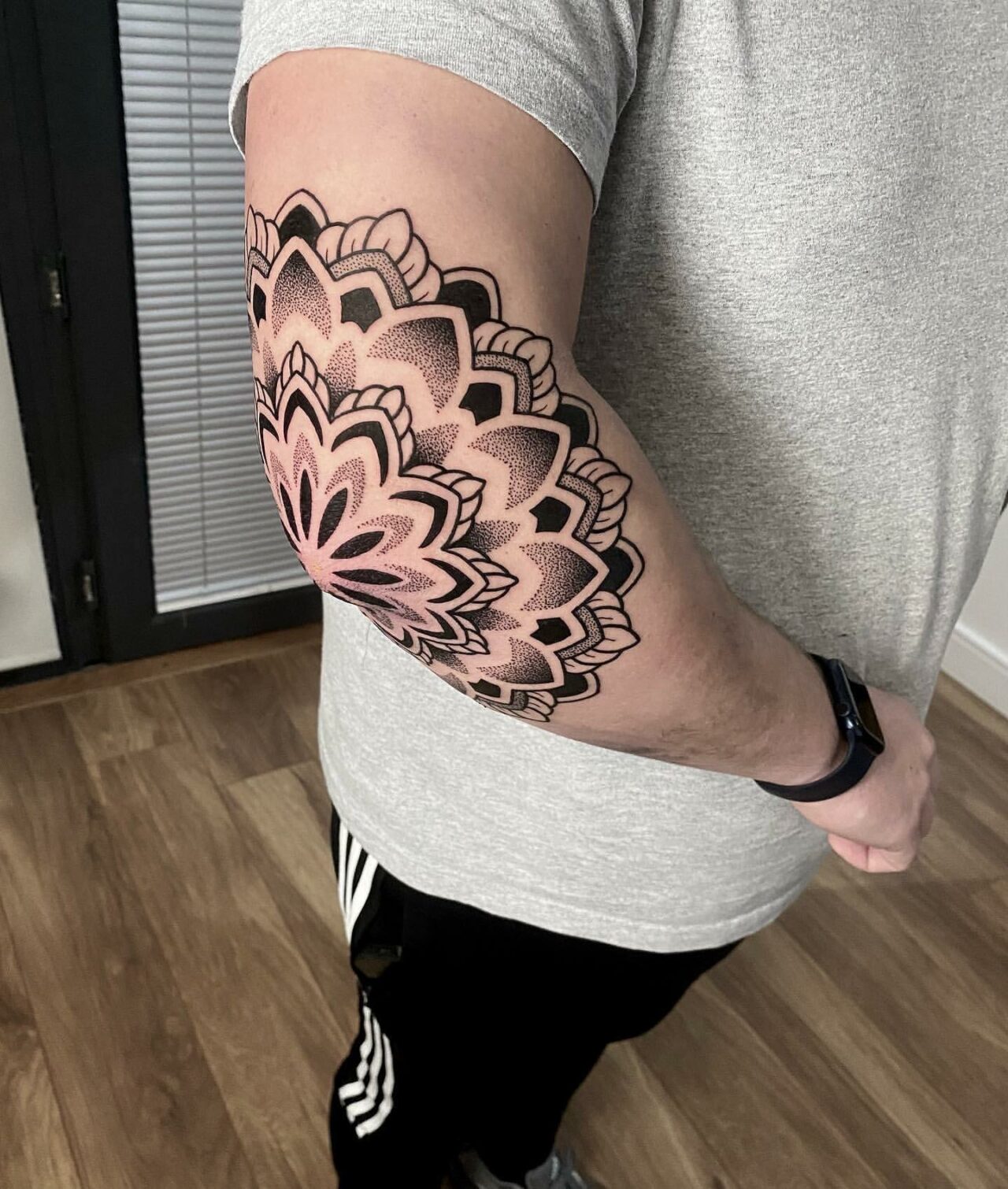 33 Exciting Elbow Tattoos for Men in 2023