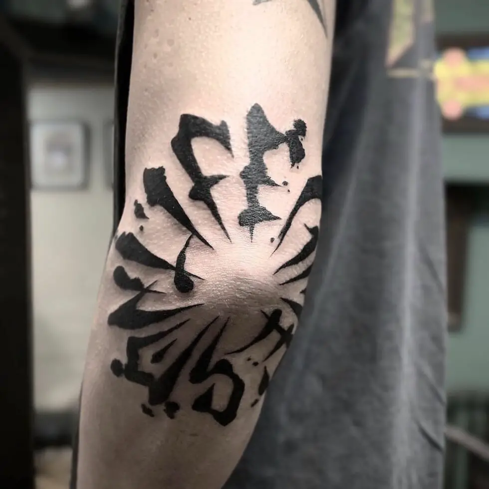 33 Exciting Elbow Tattoos for Men in 2023