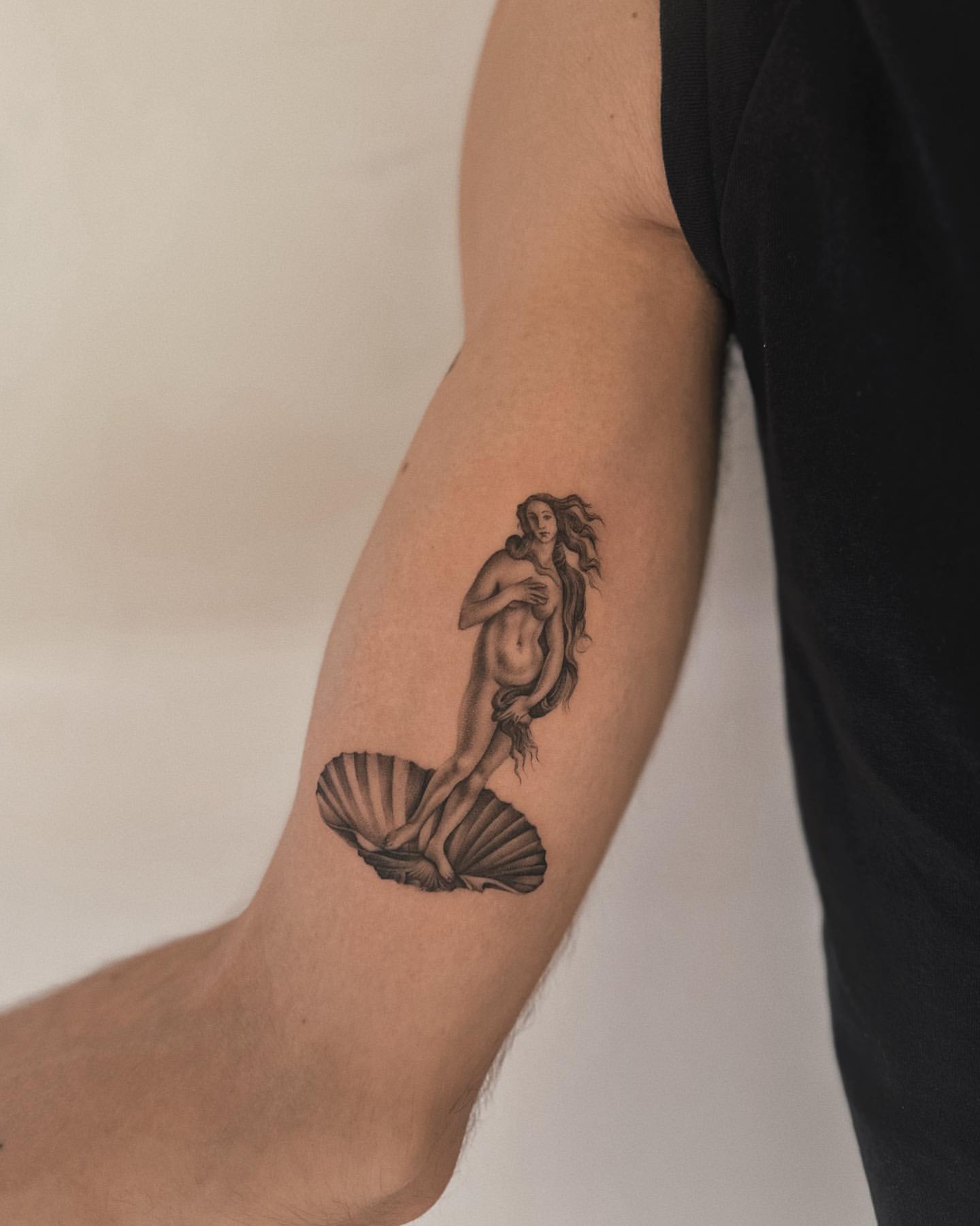 Aphrodite Tattoos 31