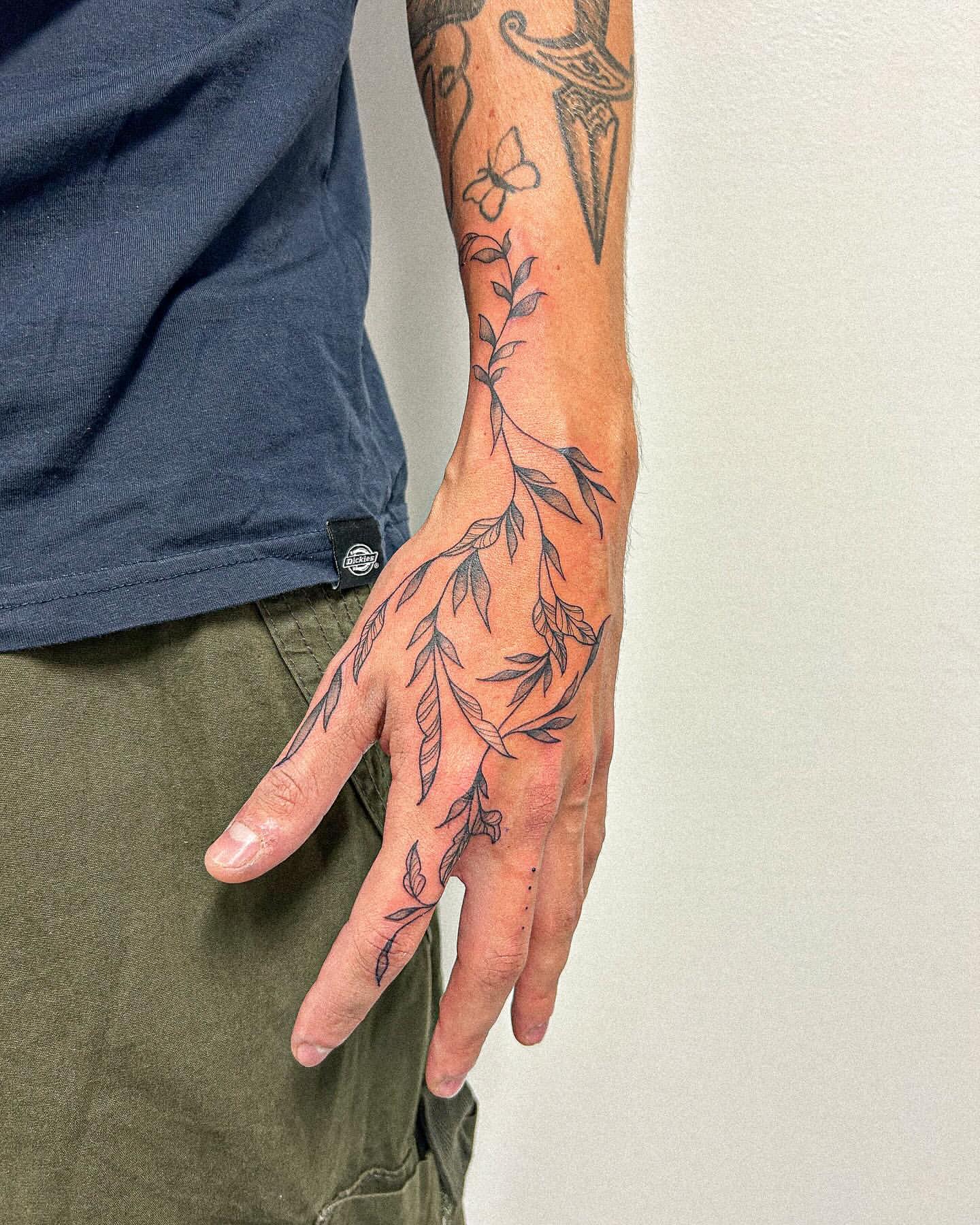 Finger Tattoos for Men 25